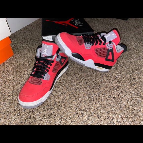 Jordan 4 Toro’s - Picture 3 of 10
